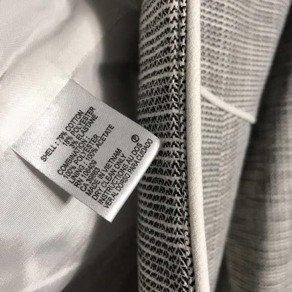 Tahari Round Neck Blazer Jacket - Picture 5 of 8